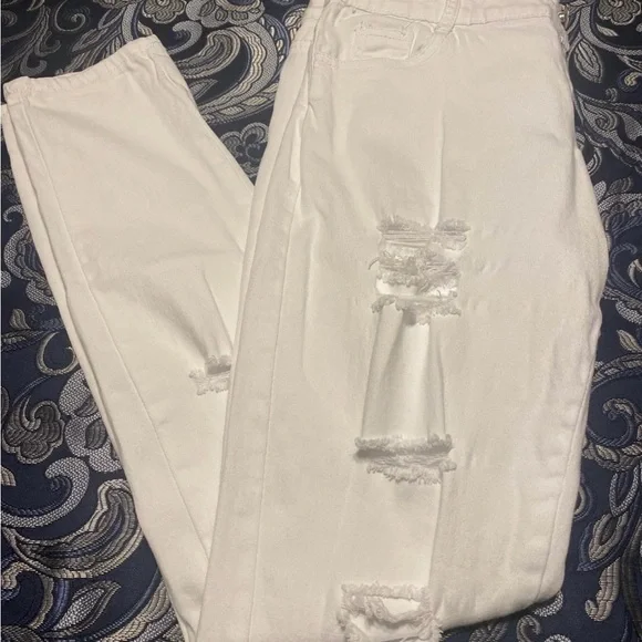 White Ripped Jeans - Picture 9 of 9
